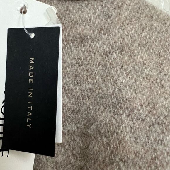 Banana Republic Italian Wool Boucle Beige Poncho One Size - Picture 3 of 6